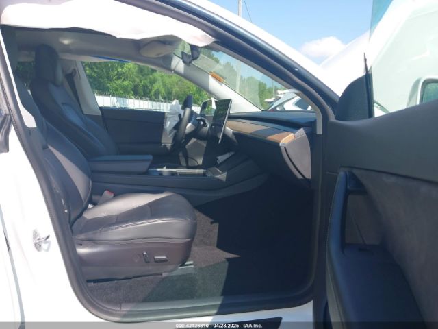 2021 TESLA MODEL Y 5YJYGDED4MF192824 Photo 4