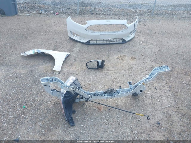 Ford 2015 2015 1FADP3N28FL200338 Image 12