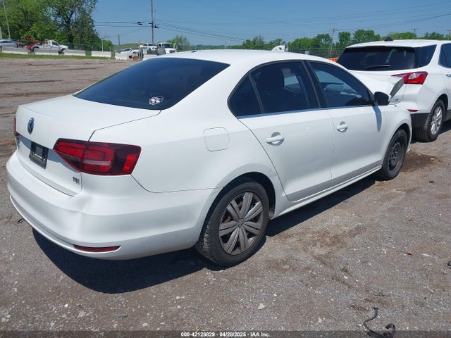 3VW2B7AJ5HM332931 Volkswagen Jetta 1.4t S