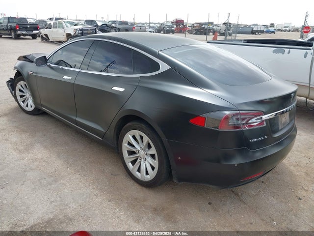 2016 TESLA MODEL S 5YJSA1E26GF155606 Photo 2