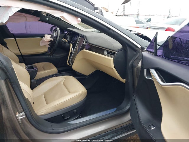 2016 TESLA MODEL S 5YJSA1E26GF155606 Photo 4