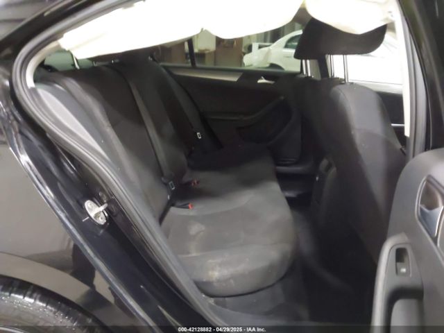 3VWD17AJXFM285954 Volkswagen Jetta 1.8t Se