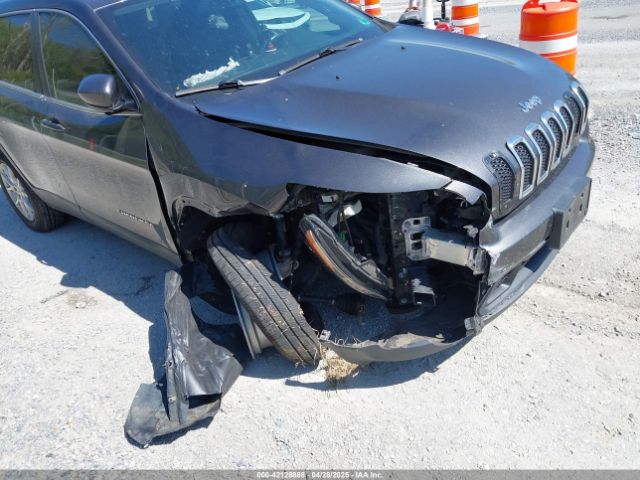 1C4PJMCS3GW134007 Jeep Cherokee Latitude