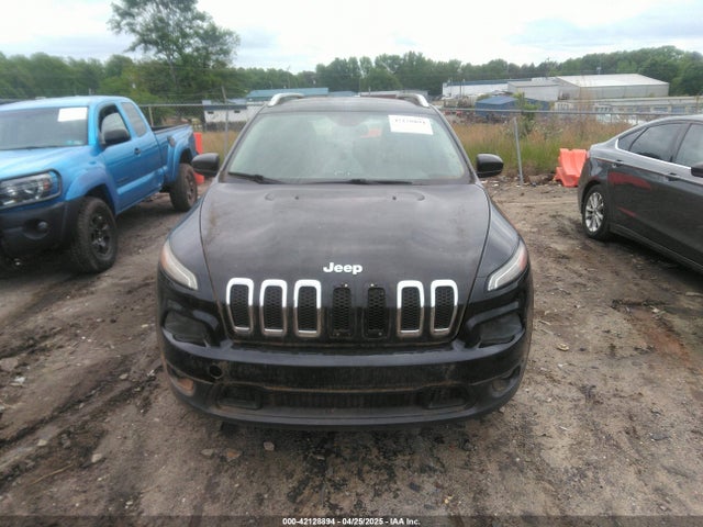1C4PJLCB1EW231178 Jeep Cherokee Latitude