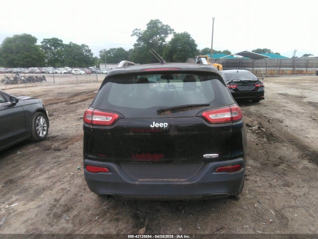 1C4PJLCB1EW231178 Jeep Cherokee Latitude
