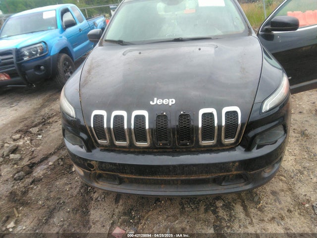 1C4PJLCB1EW231178 Jeep Cherokee Latitude