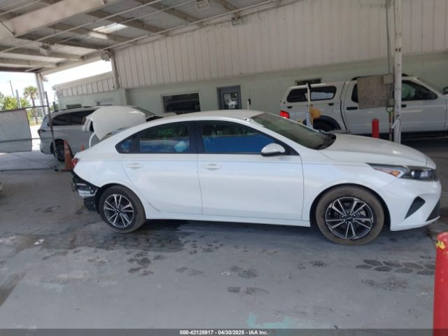 3KPF24AD6RE758698 KIA Forte Lxs
