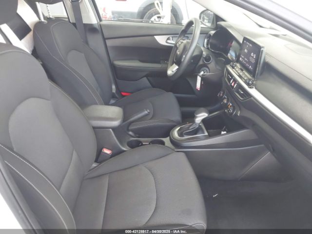 3KPF24AD6RE758698 KIA Forte Lxs