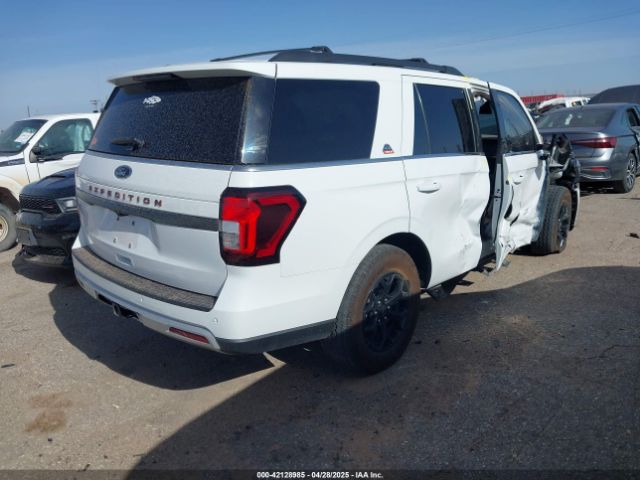 1FMJU1RG7PEA18082 Ford Expedition Timberline