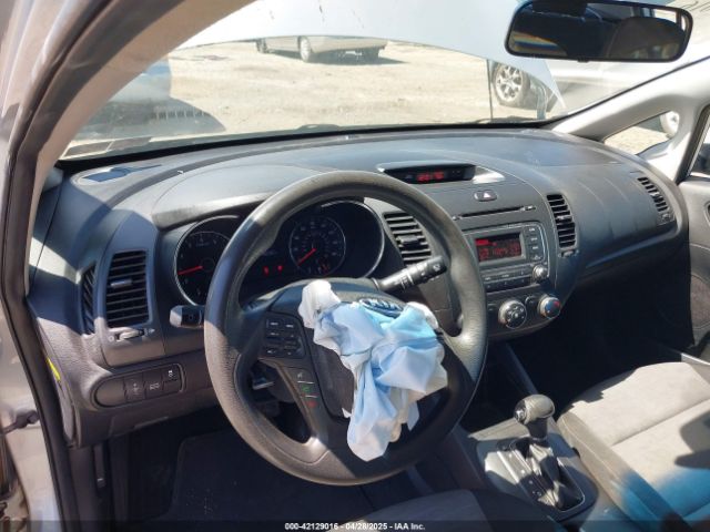 KNAFK5A82G5581775 KIA FORTE LX
