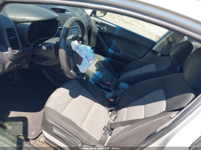 KNAFK5A82G5581775 KIA FORTE LX