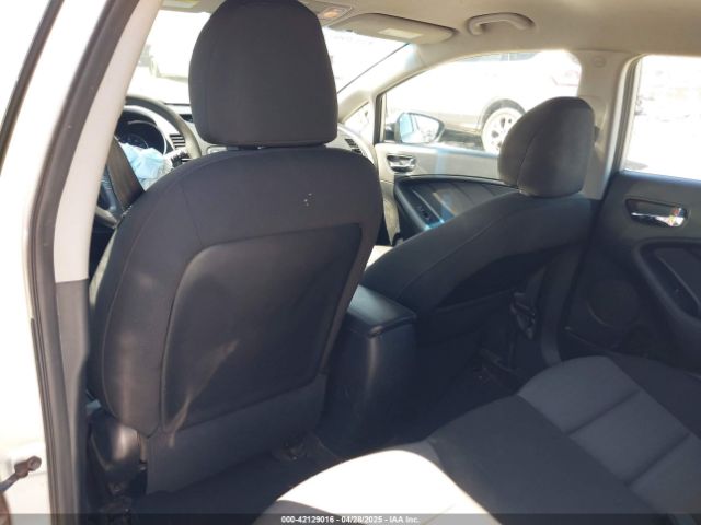 KNAFK5A82G5581775 KIA FORTE LX