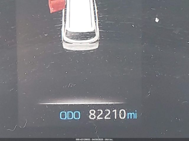 5TDKRKEC3NS080928 Toyota SIENNA LE