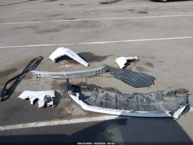 5TDKRKEC3NS080928 Toyota SIENNA LE