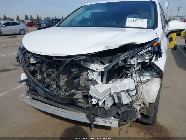 5TDKRKEC3NS080928 Toyota SIENNA LE