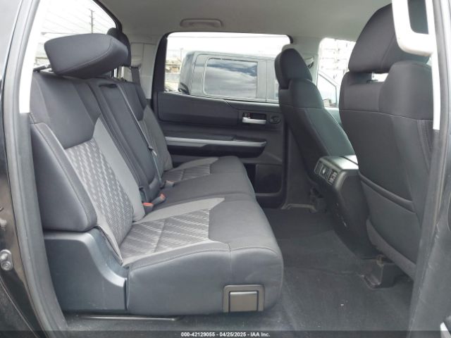5TFEY5F13JX237165 Toyota Tundra Sr5 5.7l V8