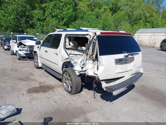 2008 CADILLAC ESCALADE ESV 1GYFK66898R105514 Photo 2