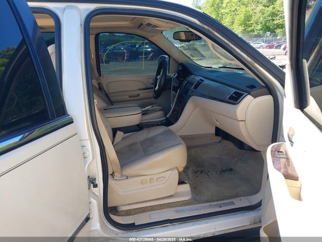 2008 CADILLAC ESCALADE ESV 1GYFK66898R105514 Photo 4