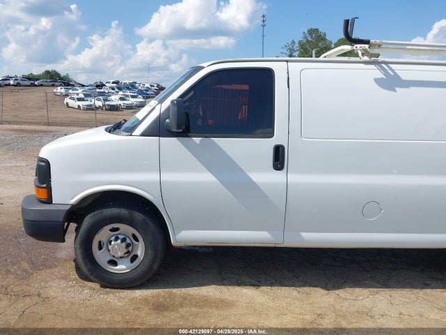 Chevrolet Express 2500 Work Van 2016 1GCWGAFF3G1130463 Image 15