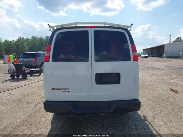 Chevrolet Express 2500 Work Van 2016 1GCWGAFF3G1130463 Image 17