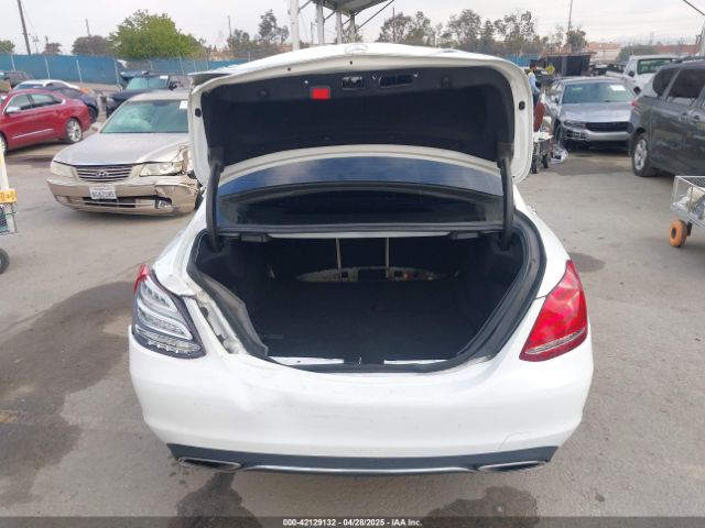 55SWF4KB8FU011559 Mercedes-Benz C 300 4matic/luxury 4matic/sport 4matic