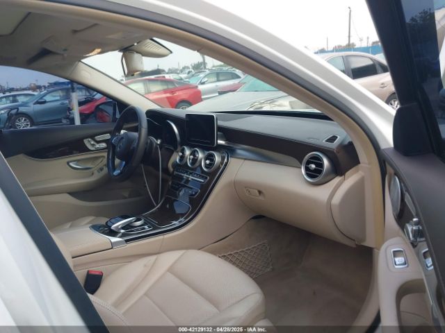 55SWF4KB8FU011559 Mercedes-Benz C 300 4matic/luxury 4matic/sport 4matic