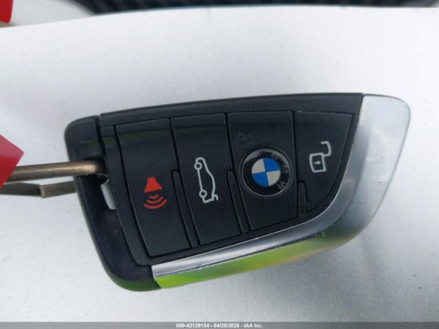 3MW5R1J06M8B74051 BMW 3 Series 330i