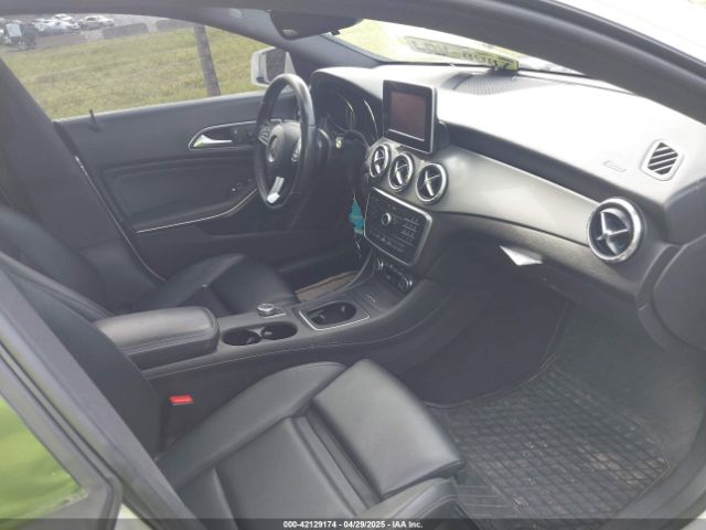 2016 MERCEDES-BENZ CLA 250 WDDSJ4EB4GN338592 Photo 4