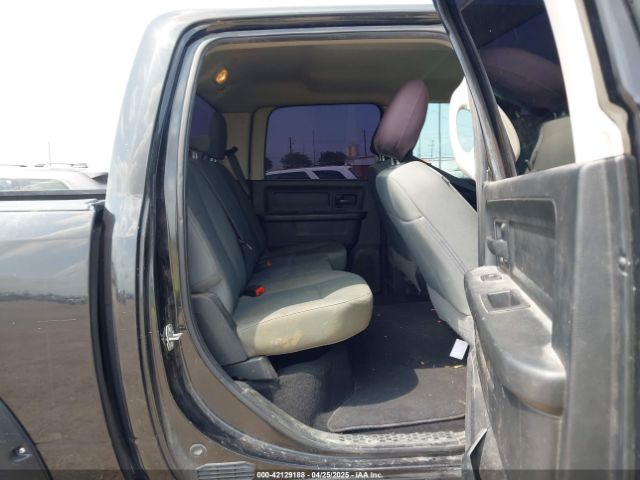 1C6RR7KT4JS147562 RAM 1500 Tradesman  4x4 5'7 Box