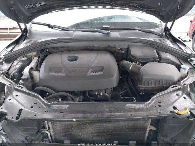 YV440MDUXH2000302 Volvo Xc60 T5 Inscription