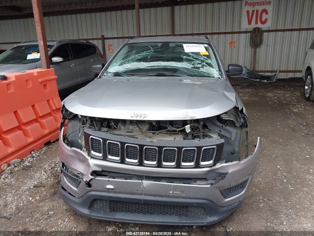 3C4NJCAB0JT133317 Jeep Compass