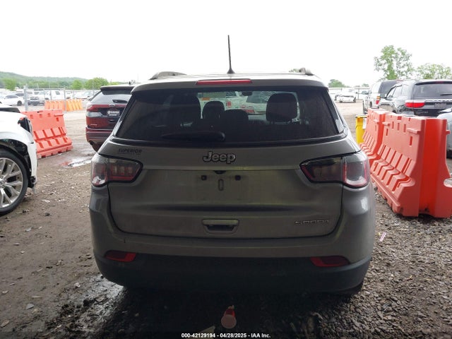 3C4NJCAB0JT133317 Jeep Compass