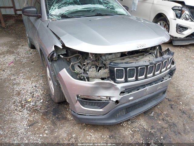 3C4NJCAB0JT133317 Jeep Compass