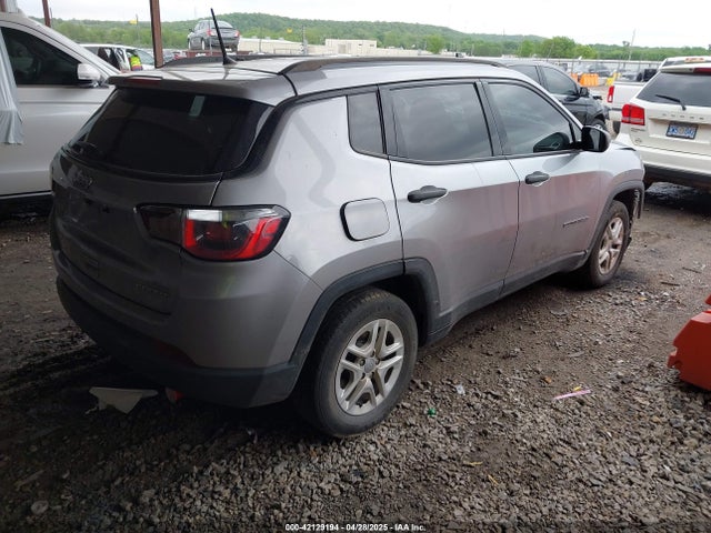 3C4NJCAB0JT133317 Jeep Compass