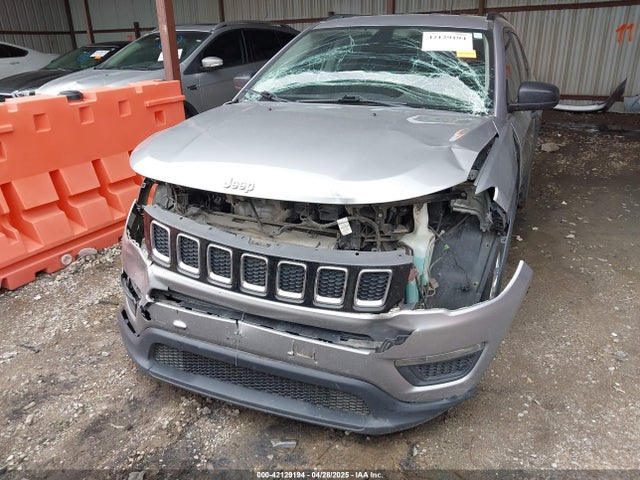 3C4NJCAB0JT133317 Jeep Compass