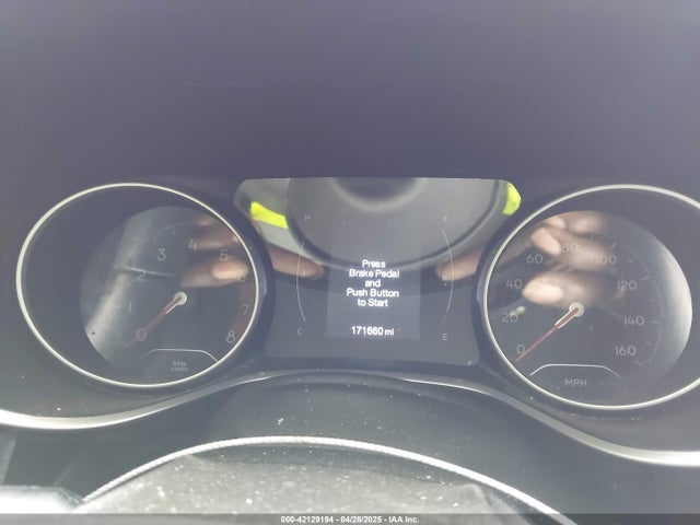 3C4NJCAB0JT133317 Jeep Compass