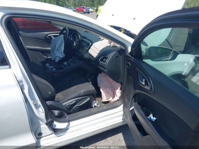 2016 CHRYSLER 200 1C3CCCAB8GN166600 Photo 4