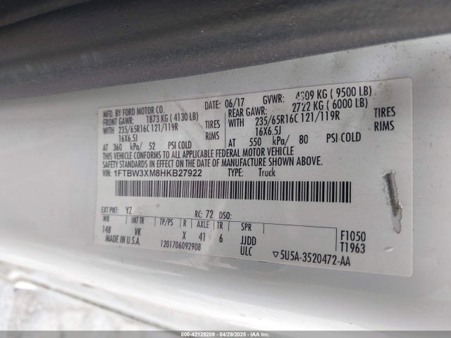 1FTBW3XM8HKB27922 Ford Transit-350