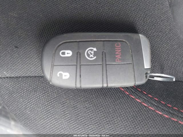 ZACNJBC14KPK76923 Jeep Renegade Trailhawk 4x4