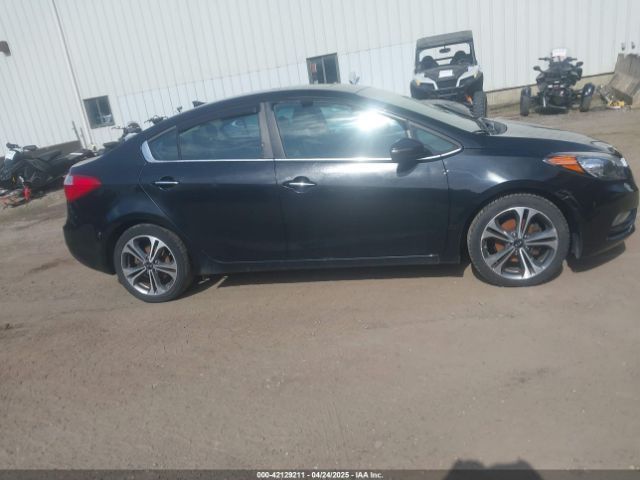 KNAFZ4A8XG5570545 KIA FORTE EX