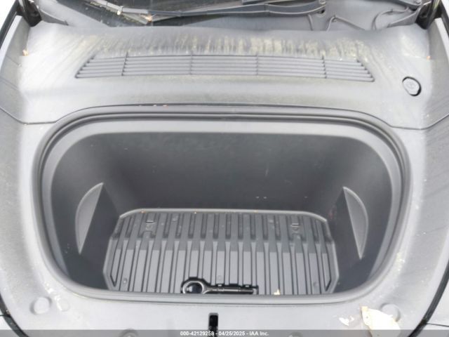 2023 TESLA MODEL Y 7SAYGDEF7PF663387 Photo 9