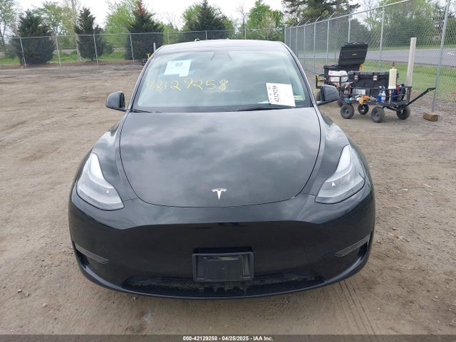7SAYGDEF7PF663387 Tesla Model Y Performance Dual Motor All-wheel Drive
