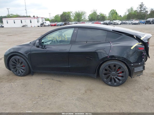 7SAYGDEF7PF663387 Tesla Model Y Performance Dual Motor All-wheel Drive