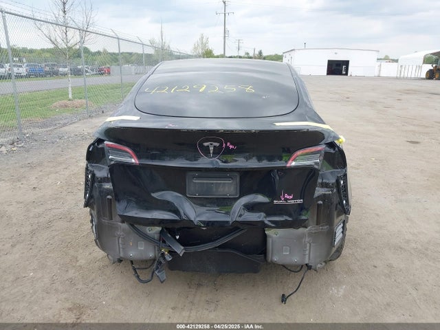 7SAYGDEF7PF663387 Tesla Model Y Performance Dual Motor All-wheel Drive