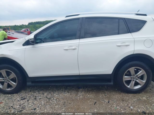 2T3WFREV7FW167008 Toyota Rav4 Xle