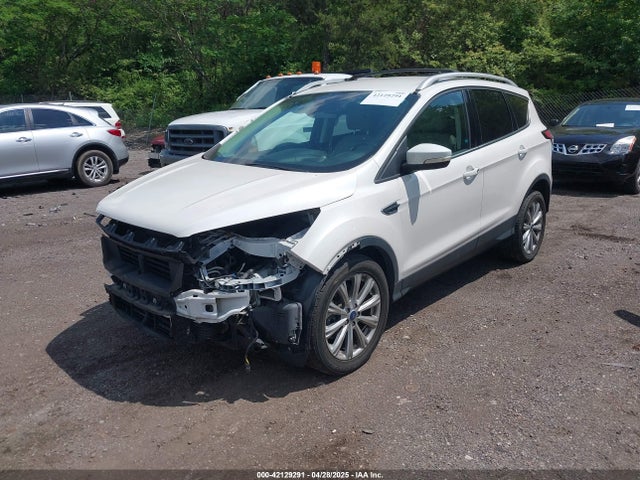 Ford Escape Titanium 2017 1FMCU0J91HUD35587 Image 2