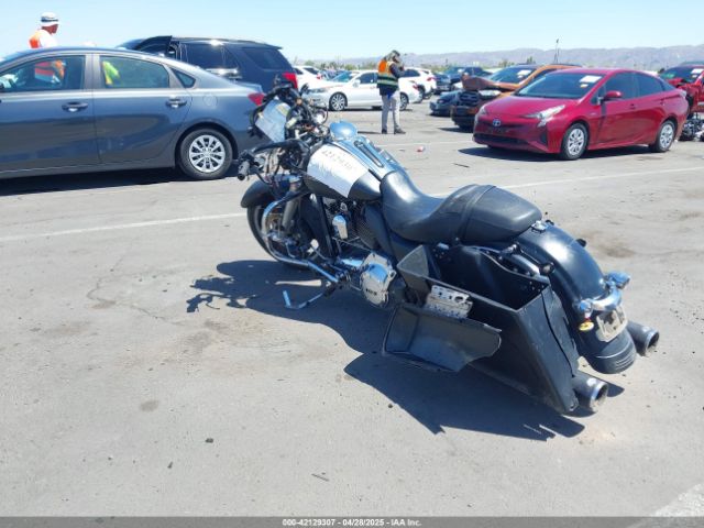 2013 HARLEY-DAVIDSON FLHX 1HD1KBM11DB629725 Photo 2