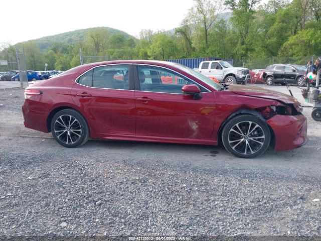 4T1B11HK6JU654136 Toyota CAMRY SE