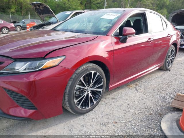 4T1B11HK6JU654136 Toyota CAMRY SE