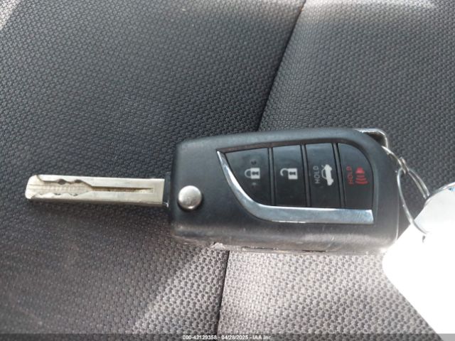 5YFEPMAE3MP178659 Toyota COROLLA LE
